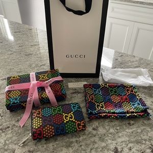 Gucci Psychedelic Zip Wallet Card Holder
